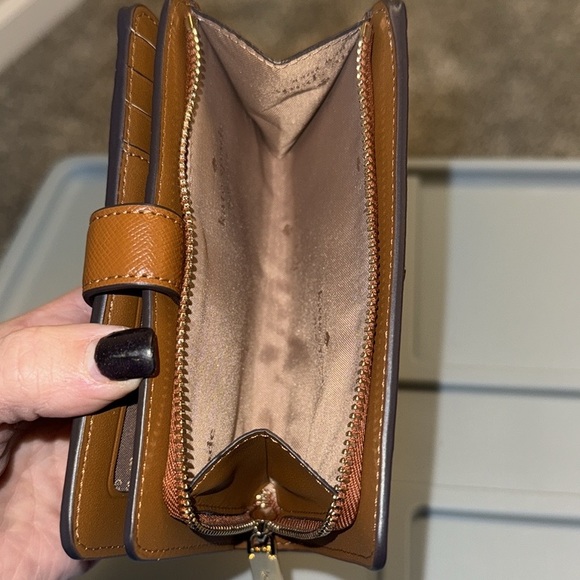 Kate Spade Madison Medium Compact Bifold Wallet - Picture 5 of 6